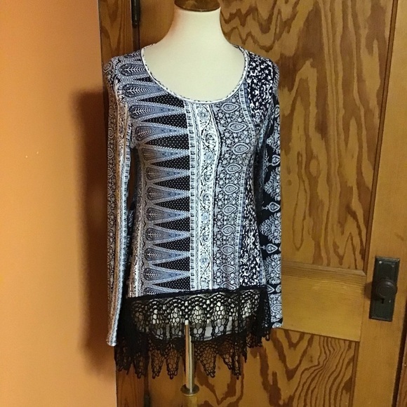 Vintage Havana boho lace trimmed top - Picture 5 of 9